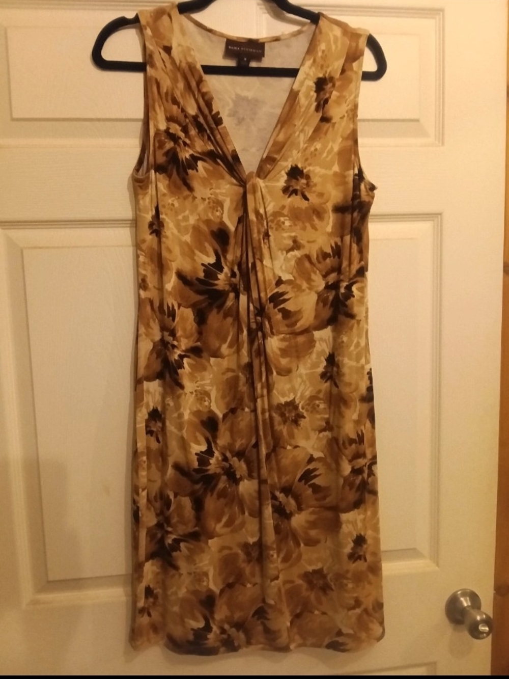 Dana Buchman Sleeveless V-Neck Floral Dress in Tan and Brown